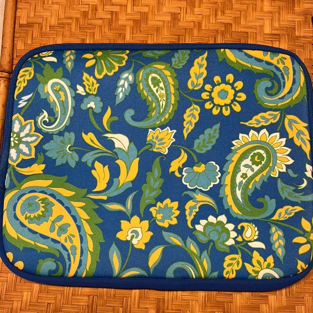 Tablet Zipped Cover